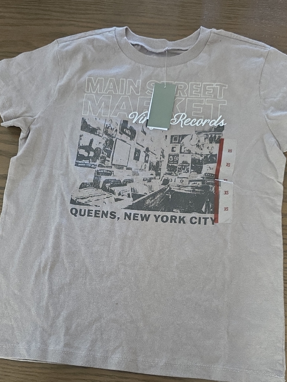 Size XSMain Street Market Queens New York City Graphic Tee - Light Gray